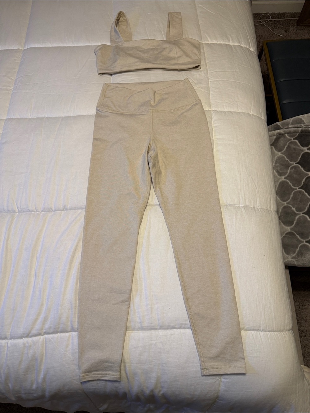 Old Navy Neutral Beige SIZE SMALL High-Waist Leggings Crop Too Size Medium